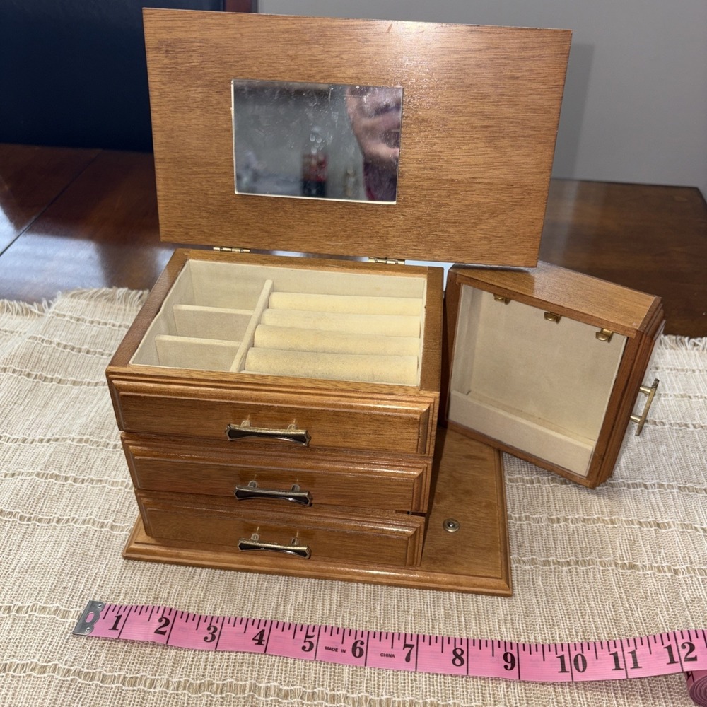 Centurion Wooden Musical Jewelry Box Rain Drops Keep Falling On My Head